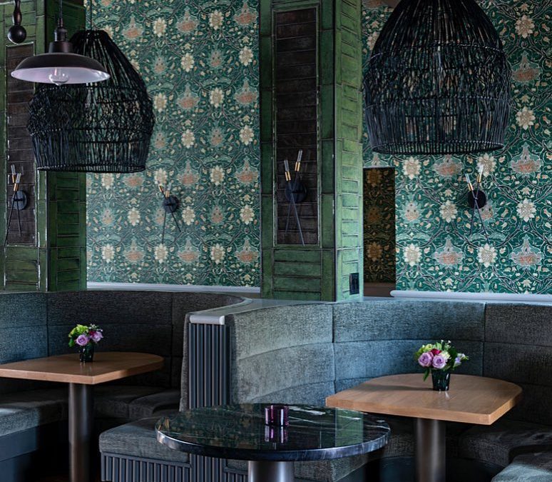 I don’t think I’ve ever seen an all green restaurant before.